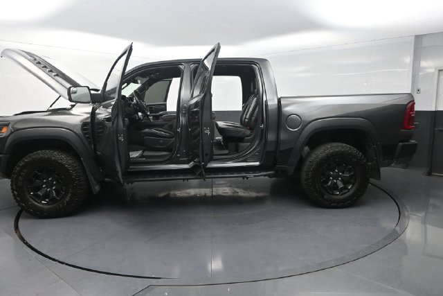Used 2025 RAM 1500 RHO AWD/4WD image 31