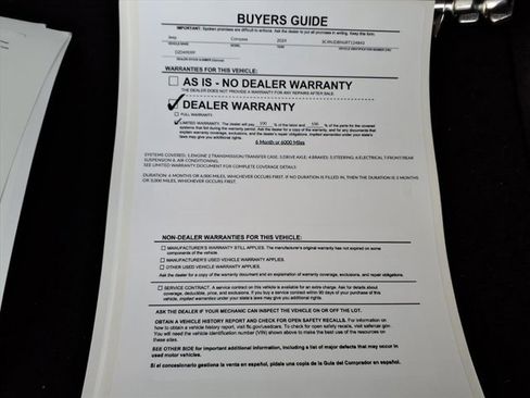 Used 2024 Jeep Compass Latitude image 34