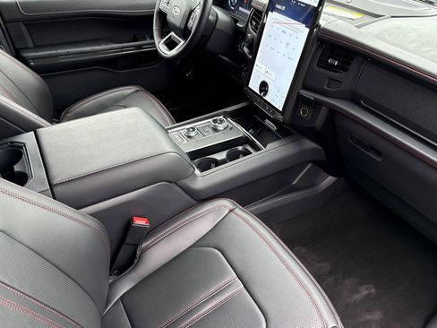Used 2024 Ford Expedition Max Limited image 17