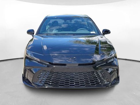 New 2026 Toyota Camry Hybrid FWD image 2