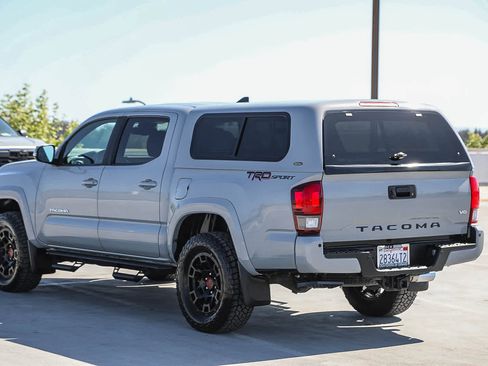 Certified 2019 Toyota Tacoma TRD Sport w/ Technology Package image 7