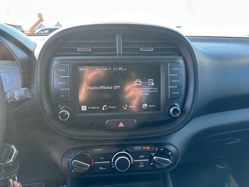 Used 2023 Kia Soul LX w/ LX Technology Package image 27