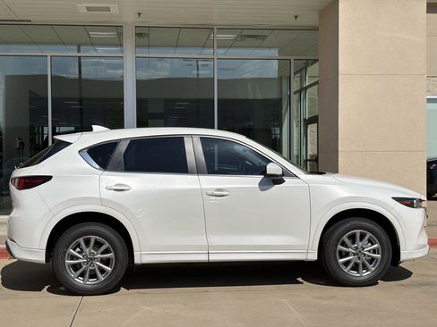 New 2025 MAZDA CX-5 AWD 2.5 S w/ Select Package image 3