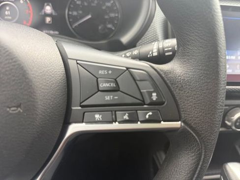 Used 2024 Nissan Kicks SV image 12