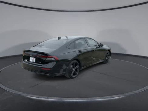 Used 2024 Honda Accord Sport image 8
