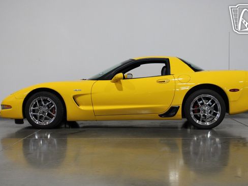 Used 2002 Chevrolet Corvette Z06 w/ Memory Pkg image 30