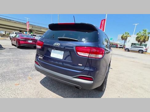Used 2016 Kia Sorento FWD image 40