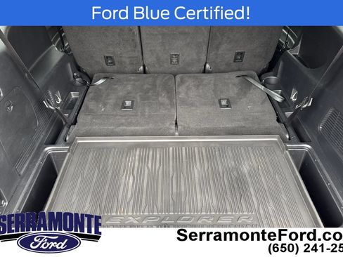 Used 2023 Ford Explorer XLT w/ Equipment Group 202A RWD image 19