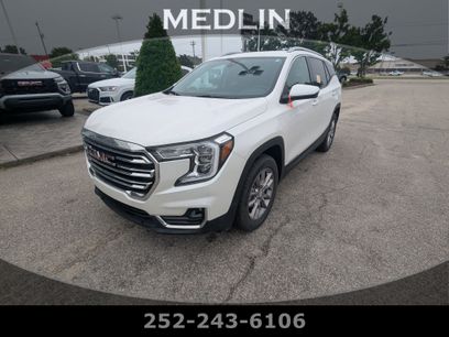 Used 2024 GMC Terrain SLT w/ Infotainment Package II