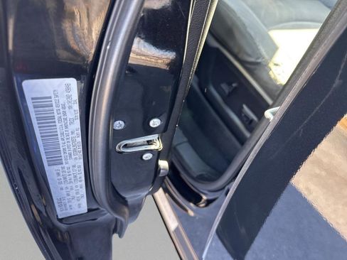 Used 2019 RAM 3500 Big Horn image 22