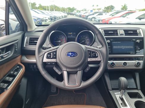 Used 2017 Subaru Outback 2.5i Touring w/ Popular Package #5A AWD/4WD image 17