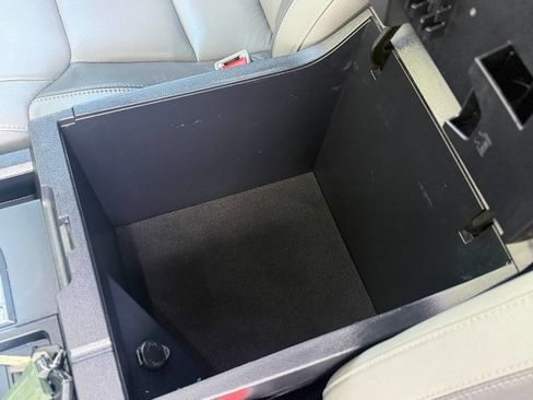 Used 2021 Toyota Tundra Limited w/ Limited Premium Package image 21