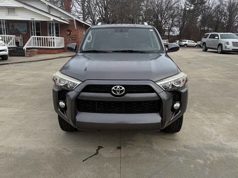 Used 2015 Toyota 4Runner SR5 image 9