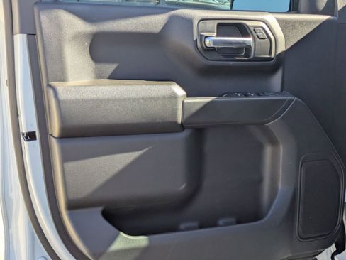 Used 2025 Chevrolet Silverado 1500 Custom Trail Boss image 11