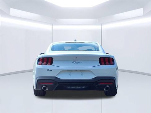 Used 2026 Ford Mustang Premium RWD image 3