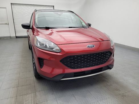 Used 2020 Ford Escape SE Sport image 14