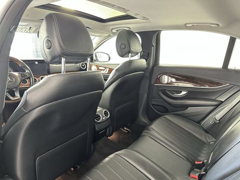 Used 2018 Mercedes-Benz E 300 4MATIC w/ Premium 2 Package (Q02) image 24