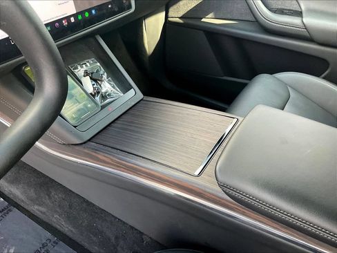 Used 2022 Tesla Model X AWD/4WD image 18