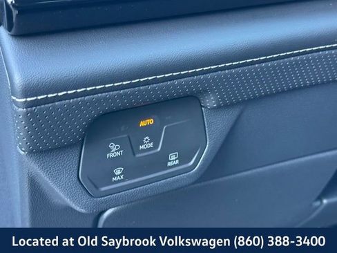 Certified 2024 Volkswagen Atlas SE image 36