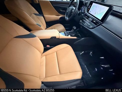 Used 2025 Lexus ES 300h w/ Premium Package FWD image 12