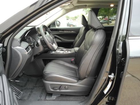 Used 2025 INFINITI QX60 Pure FWD image 16