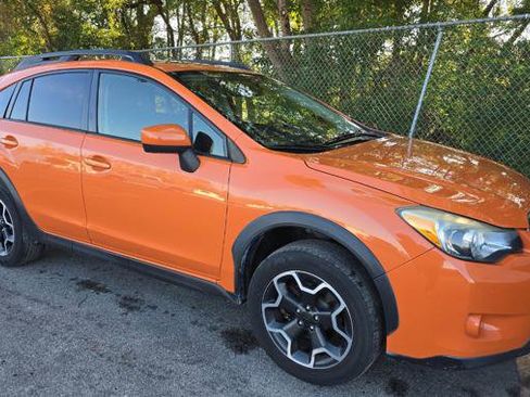 Used 2015 Subaru Crosstrek 2.0i Premium w/ Moonroof Package image 3