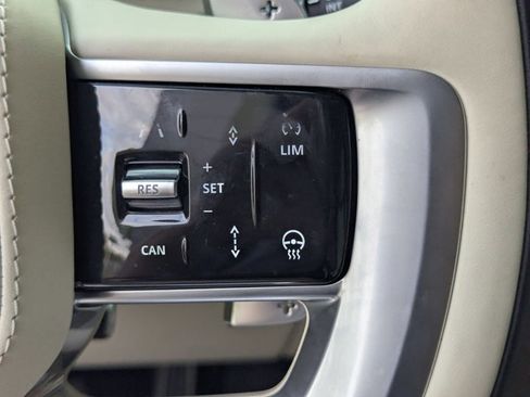Used 2025 Land Rover Range Rover Long Wheelbase Autobiography image 14
