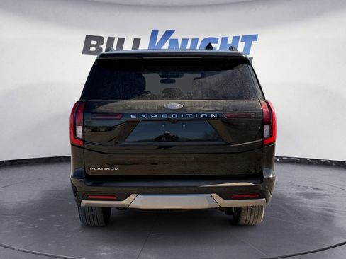 Used 2025 Ford Expedition Platinum image 4
