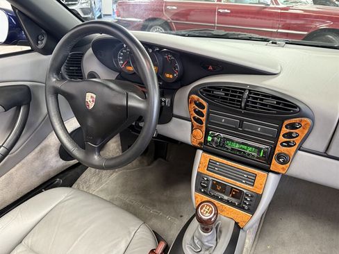 Used 2001 Porsche Boxster image 15