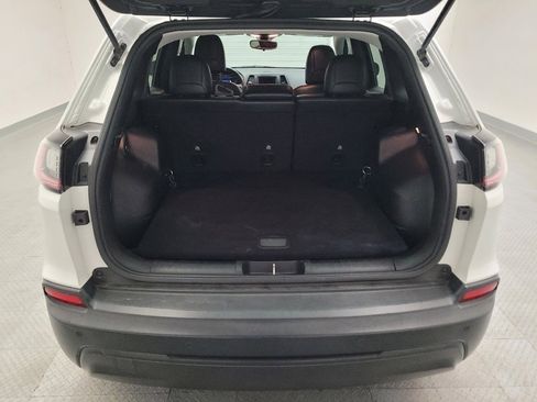 Used 2021 Jeep Cherokee Latitude Plus image 29