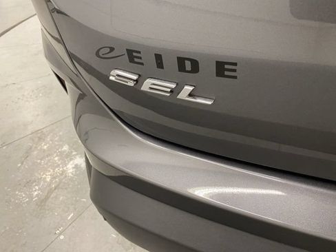 Used 2021 Ford Edge SEL w/ Convenience Package AWD/4WD image 36