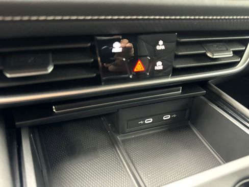 Used 2024 Volkswagen Atlas Cross Sport SE image 67