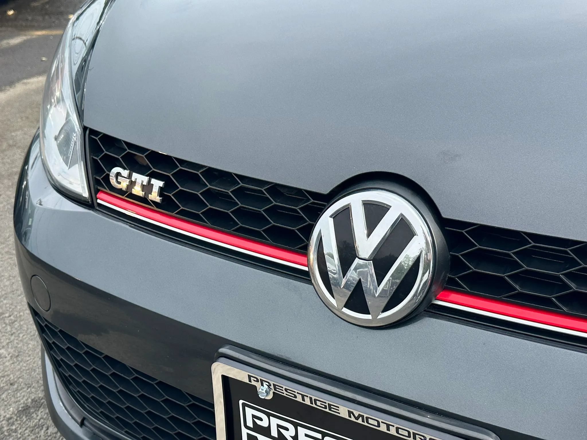 Used 2015 Volkswagen Golf 4-Door FWD image 33