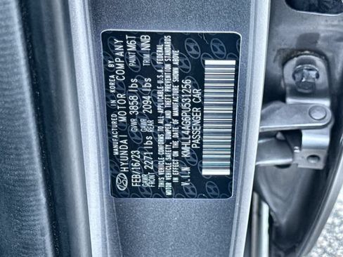 Used 2023 Hyundai Elantra SE FWD image 29