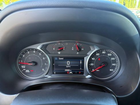 Used 2024 GMC Terrain SLE FWD image 35