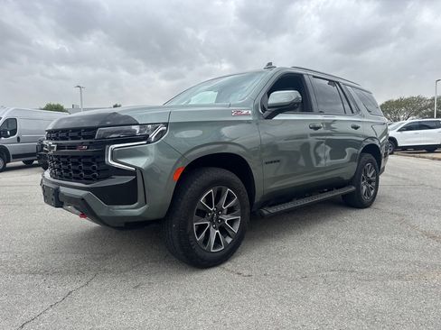 Used 2023 Chevrolet Tahoe Z71 w/ Luxury Package image 2