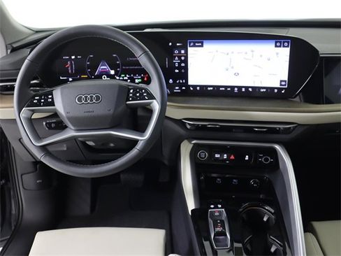 New 2025 Audi Q5 Prestige image 21