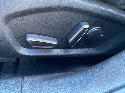 Used 2019 Ford Fusion SE image 28