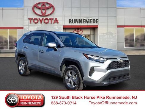 Used 2024 Toyota RAV4 XLE image 1