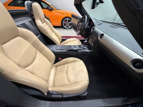 Used 2011 MAZDA MX-5 Miata Grand Touring RWD image 36