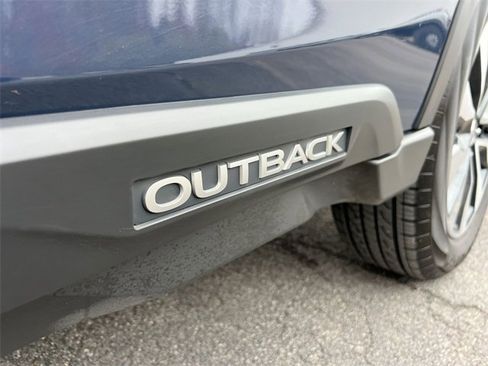Used 2025 Subaru Outback Limited image 32