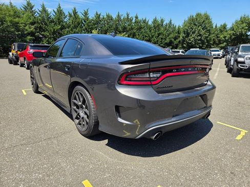 Used 2018 Dodge Charger R/T Scat Pack RWD image 5