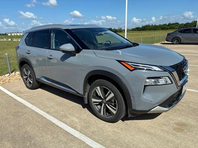Used 2022 Nissan Rogue Platinum w/ Head-Up Display Package