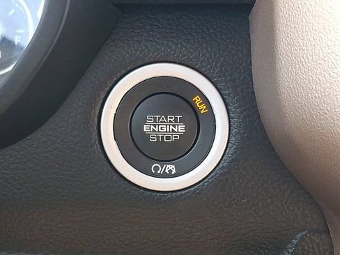 Used 2022 RAM 1500 Laramie AWD/4WD image 30