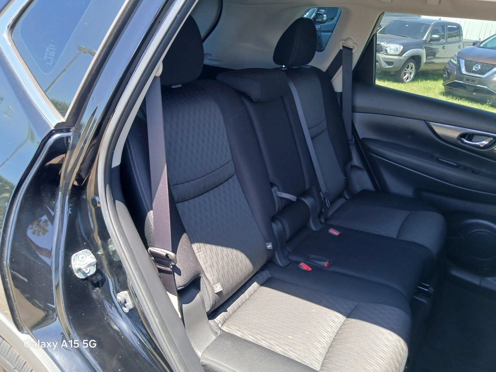 Used 2020 Nissan Rogue S FWD image 17