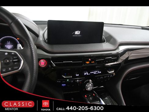 Used 2022 Acura MDX A-Spec AWD/4WD image 9