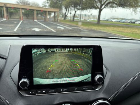 Used 2025 Nissan Sentra SV image 20