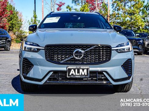 Used 2024 Volvo XC60 T8 Plus w/ Climate Package image 9