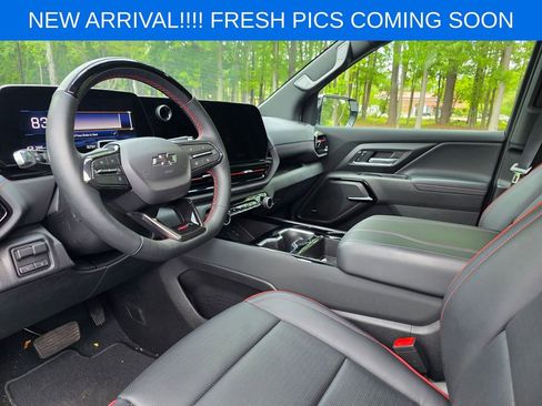 Certified 2025 Chevrolet Silverado EV RST image 10