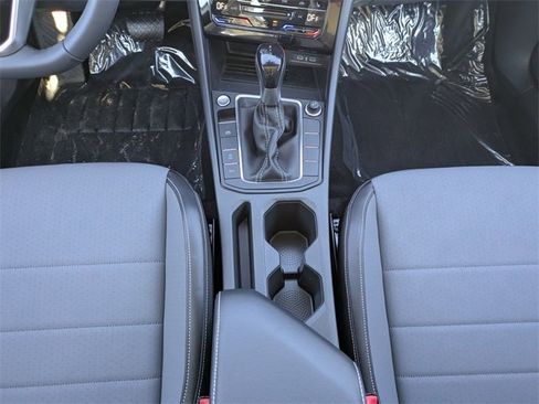New 2026 Volkswagen Jetta SE image 18